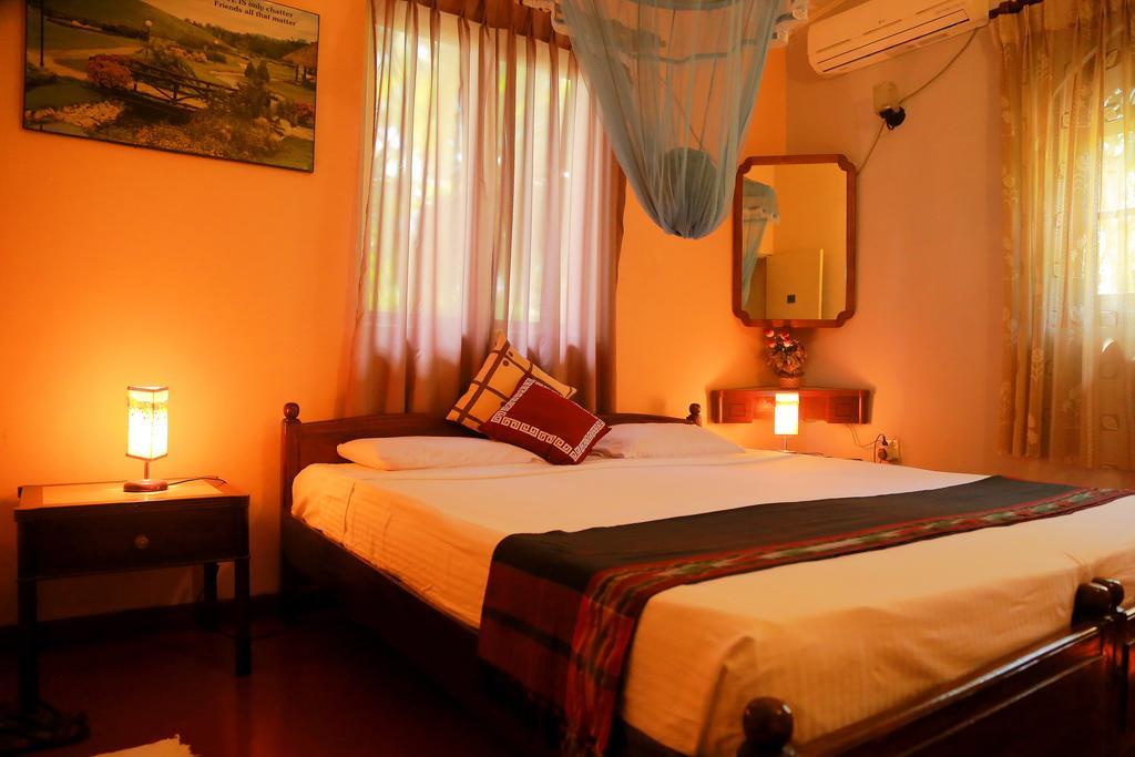 Holiday Nest Bed & Breakfast Wadduwa Exterior foto