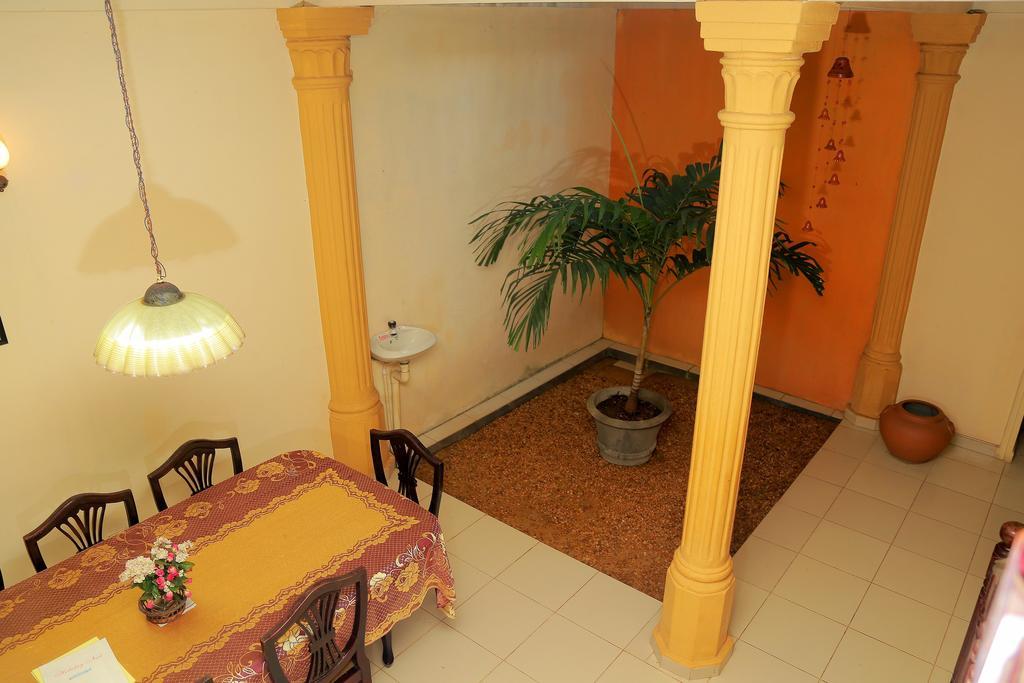 Holiday Nest Bed & Breakfast Wadduwa Exterior foto